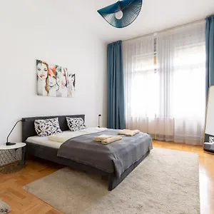 Sz9 Szent Istvan Budapest